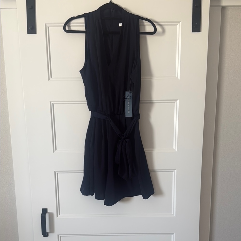 London Times Elegant Navy Sleeveless Romper with Pockets